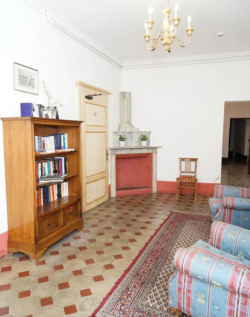 Albergo Tre Donzelle Sienne 0*,